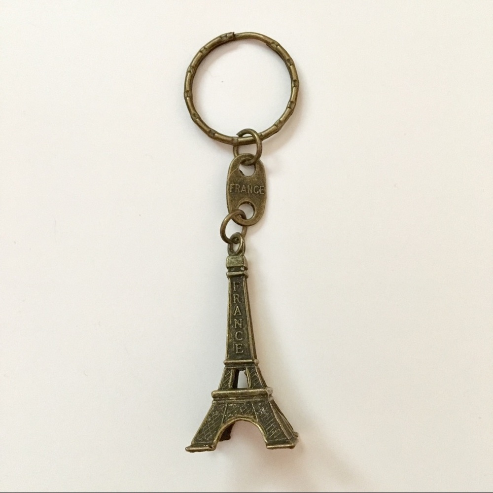 Paris Eiffel Tower Key Chains - Picture 2 of 3